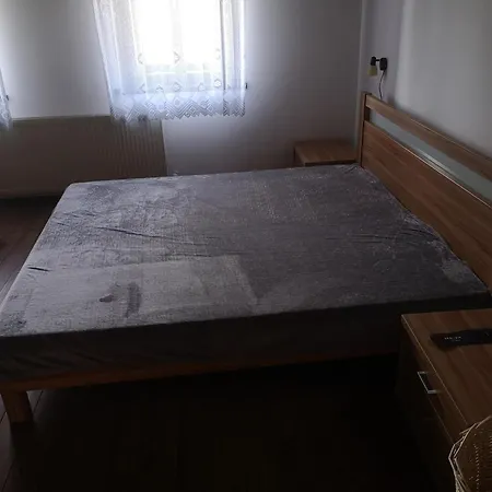 Gyuemoelcsliget Vendeghaz Guest house