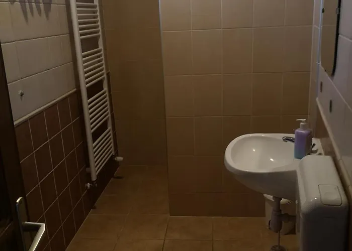Gyuemoelcsliget Vendeghaz *
